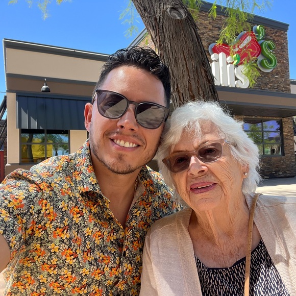 Meet your Posher, Josh - Picture 9 of 10